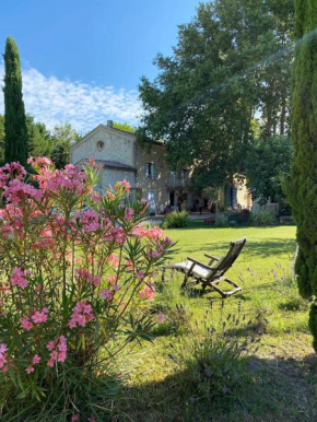 Maison d'hôtes, superbe et spacieuse ,dans un cadre charmant calme et verdoyant